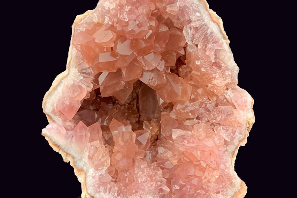 Identity Help : Pink crystals in quartz?